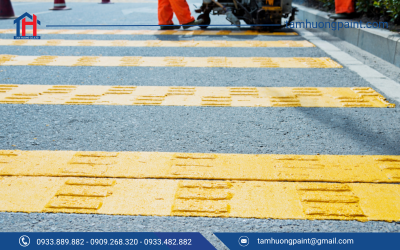 Ứng dụng của hai loại sơn kẻ vạch phổ biến hiện nay