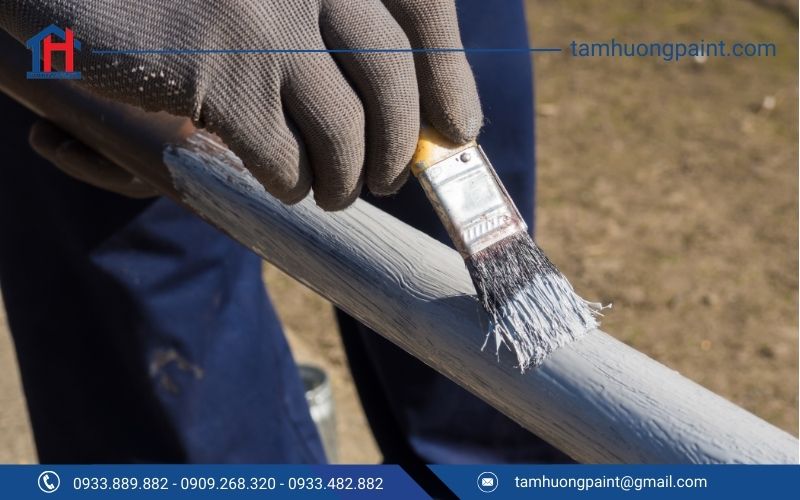 Sơn dầu Rainbow có độ bóng cao, đáp ứng nhu cầu thẩm mỹ cho các công trình